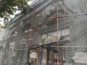 Ведутся ремонтные работы на фасаде