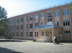 Наружная отделка фасада детского сада, производилась в 2007 году. Стены были утеплены пеноплексом, отделаны минеральной штукатуркой короед