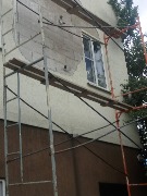 1.&nbsp;&nbsp;&nbsp;&nbsp;Демонтаж и зачистка. Полное удаление ненадежных, отслаивающихся участков штукатурки до прочного основания стен