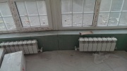 Произведен монтаж клинкерной плитки на стенах в квартире. Плитку использовали разных оттенков 